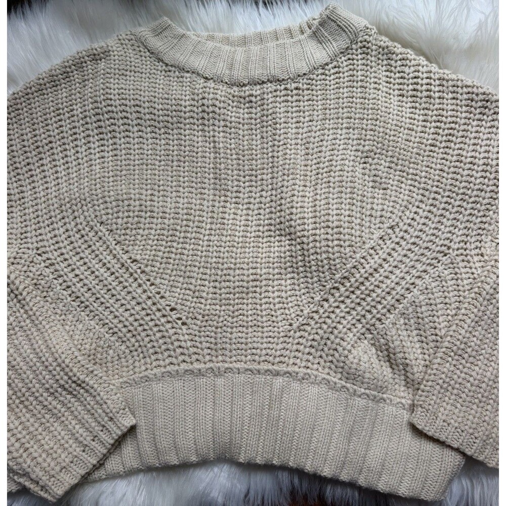 Moon and Madison Cropped Sweater Cream Size Small